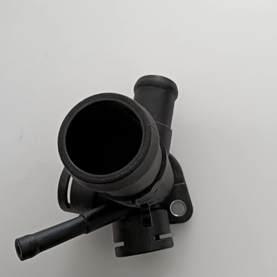 Фланц охладителя для AAZ Turbodiesel на 93-99 Golf 93-99 Jetta 92-97 Passat 068121132B