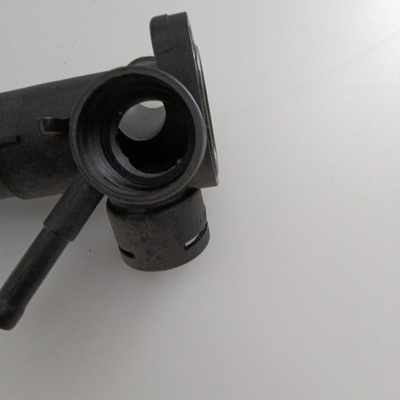 Фланц охладителя для AAZ Turbodiesel на 93-99 Golf 93-99 Jetta 92-97 Passat 068121132B