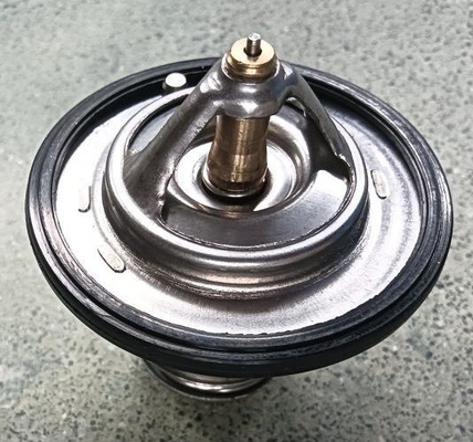 21200-VC20A 82Degree Термостат охлаждающей жидкости двигателя для SUNNY Traveller NP300 JUKE SUNNY