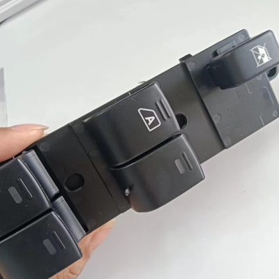 OE NO. 25401-BB65B Передний левый переключатель силового окна для Nissan Navara Qashqai 2003-2018