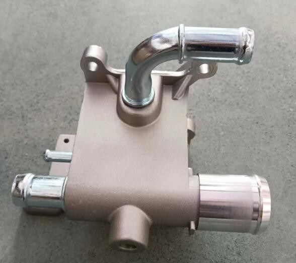 Автозапчасти Водозаборник L327-15-17Z для системы охлаждения двигателя Mazda